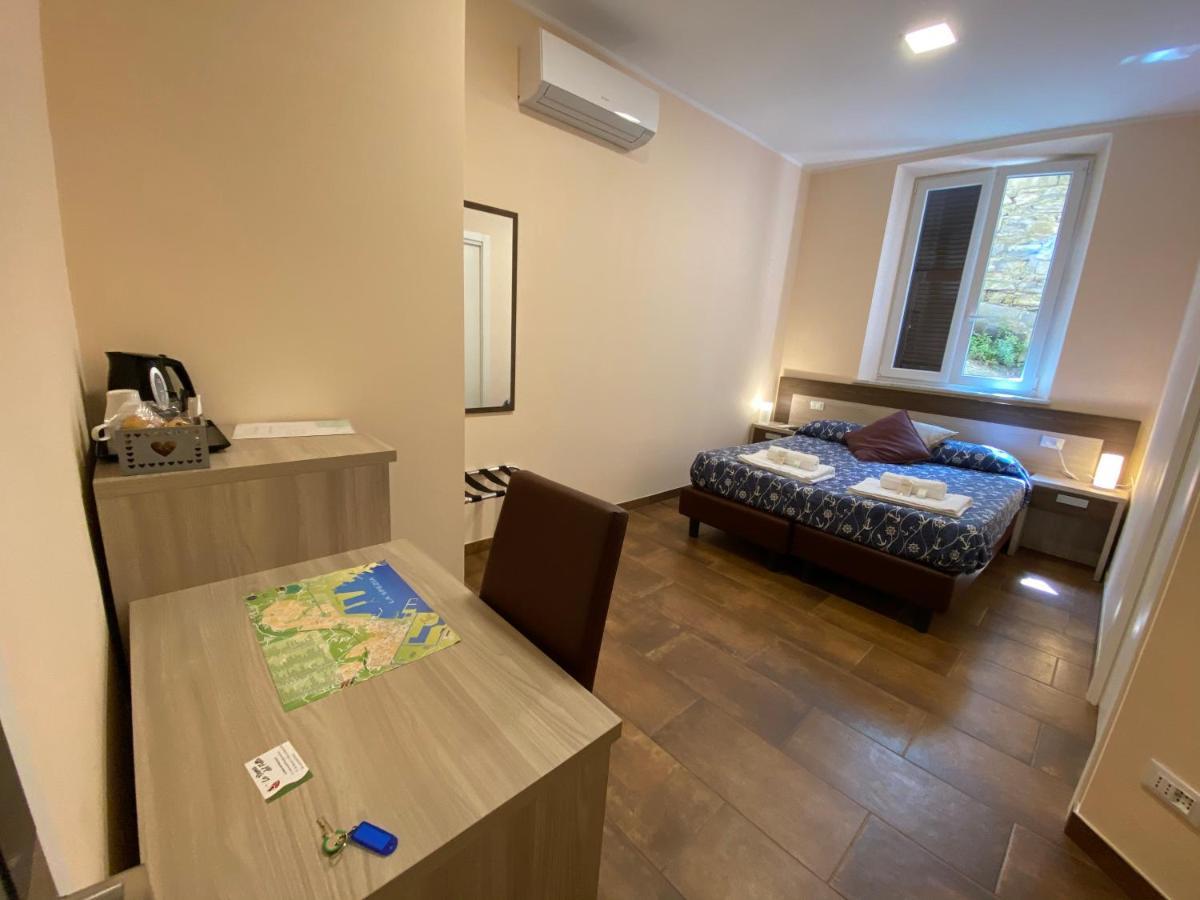 Good Night Moon Hotel La Spezia Buitenkant foto