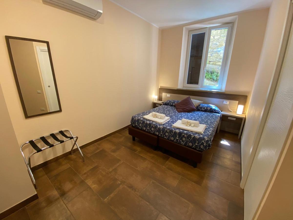 Good Night Moon Hotel La Spezia Buitenkant foto