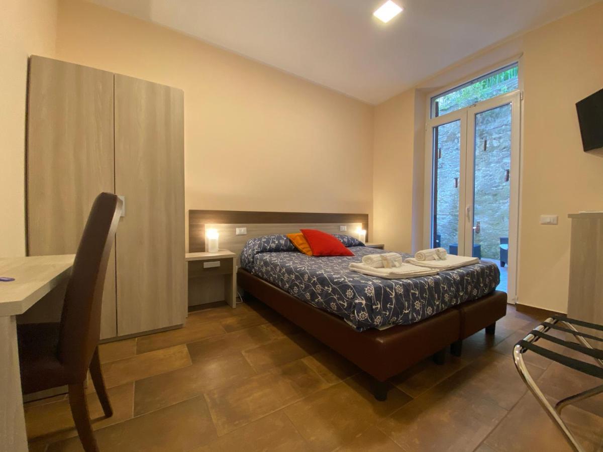 Good Night Moon Hotel La Spezia Buitenkant foto